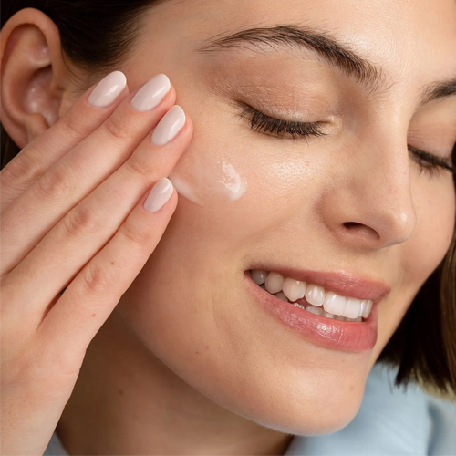 Application Crème Hydratante visage